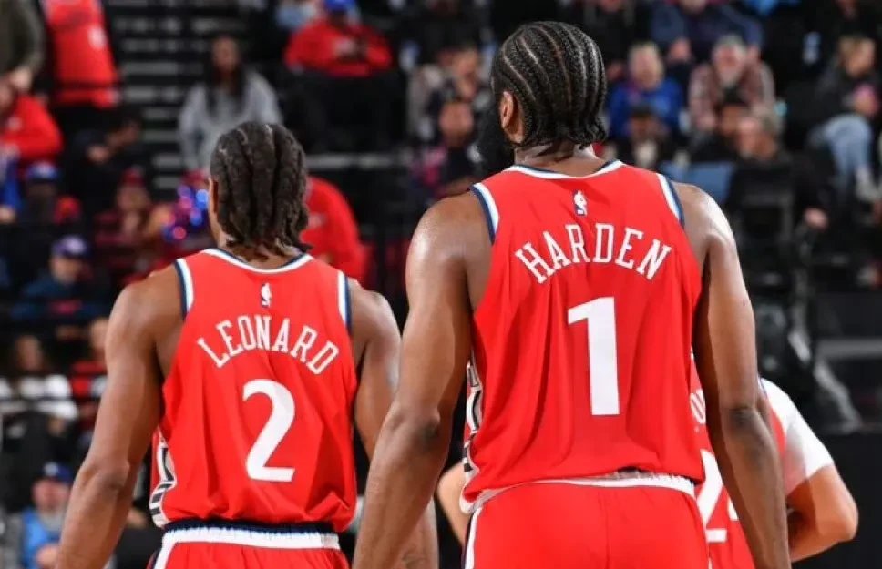  阿扎伦卡遭遇十五连败，掘金教练面临压力！-开云登录平台